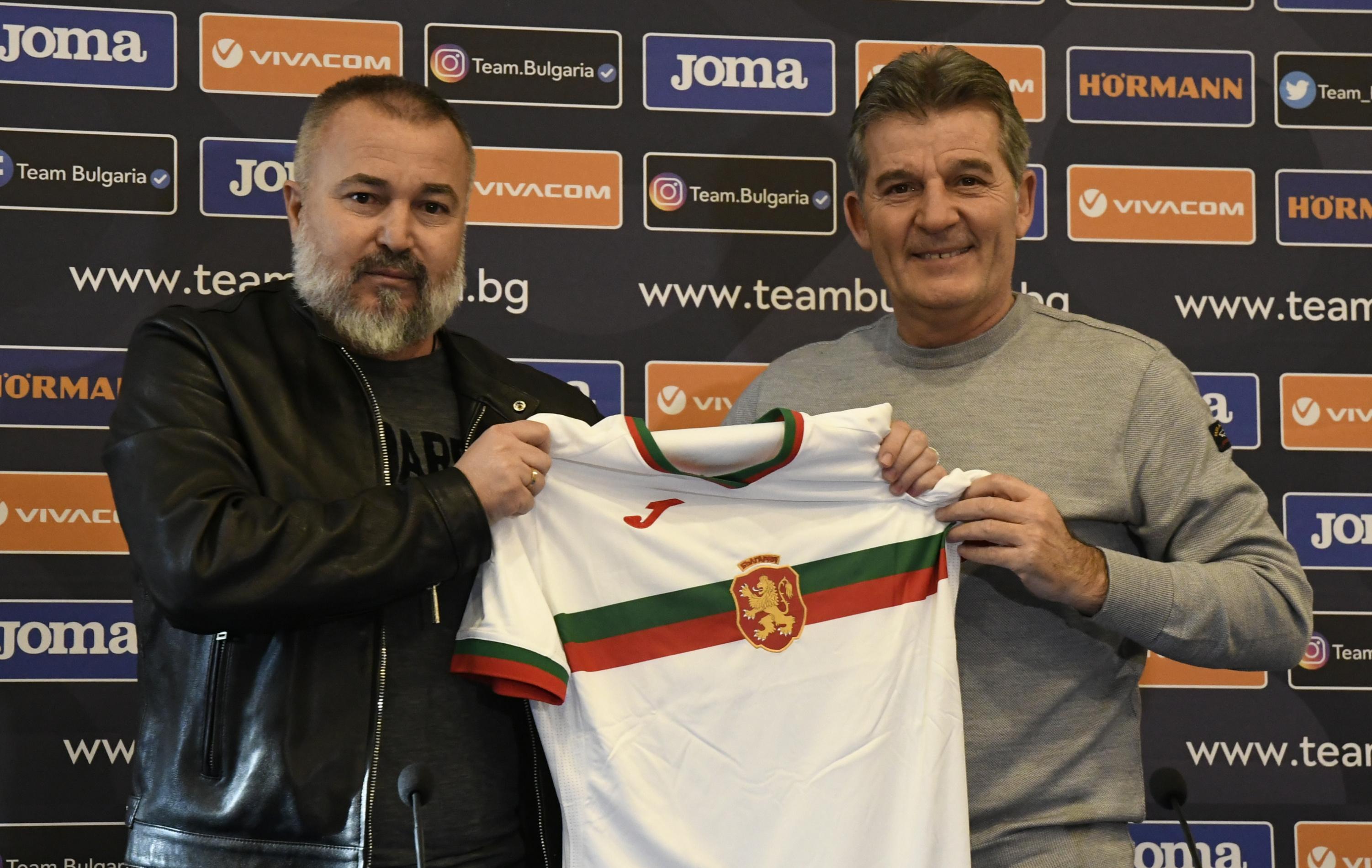 Новият селекционер: Няма да играем като „Барса“, но ще гоним резултати