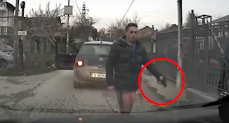 Мъж размаха пистолет пред младежи във вилната зона „Евксиноград”