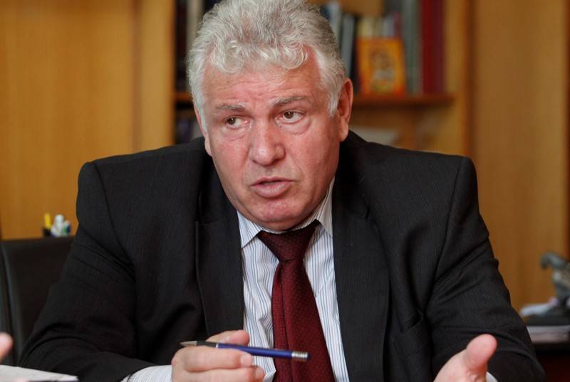 Инж. Стоян Братоев: Покачването на подпочвените води и плаващи пясъци са причинили аварията в метрото