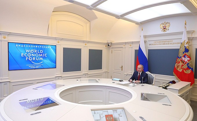 Путин: Трябва да избегнем перспективата светът да се превърне в мрачна дистопия