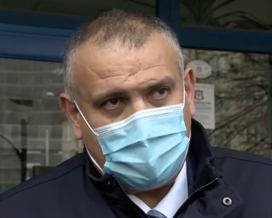 Георги Терзийски: Евакуирахме над 20 души с помощта на верижна машина, сред тях шофьори, превозващи ваксини