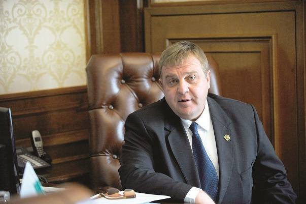 Красимир Каракачанов: Приятелю Заев, помогни ми да се сетя кой засилва сръбското влияние в Македония