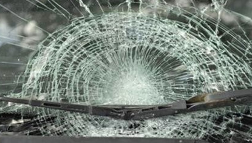 Кола и бус са се ударили на пътя София - Ловеч, има пострадали