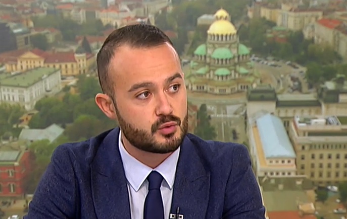 Математикът Петър Велков: Ръстът на заболеваемост при децата в момента е най-голям