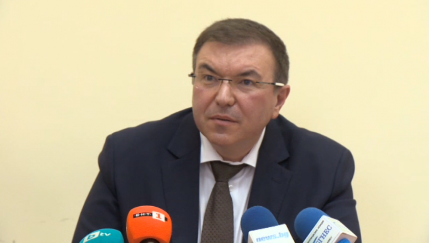 Здравният министър потвърди: Синът на президента Радев е сред хванатите на шумно парти в столичен хостел