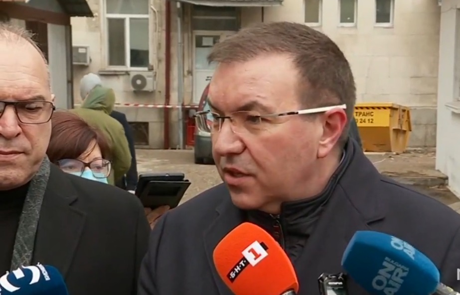 Ангелов: Имаме готовност за разкриване на денонощни ваксинационни центрове (ВИДЕО)