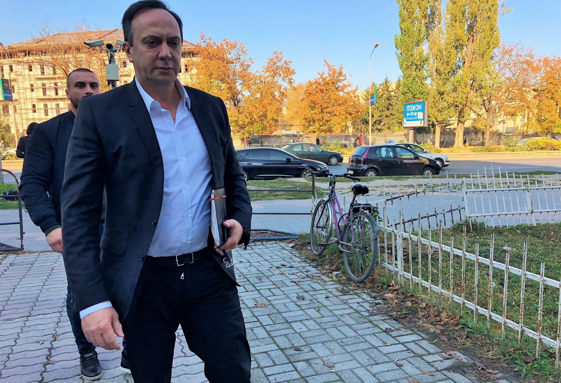 Македонската полиция издирва бившия шеф на контраразузнаването и братовчед на Груевски