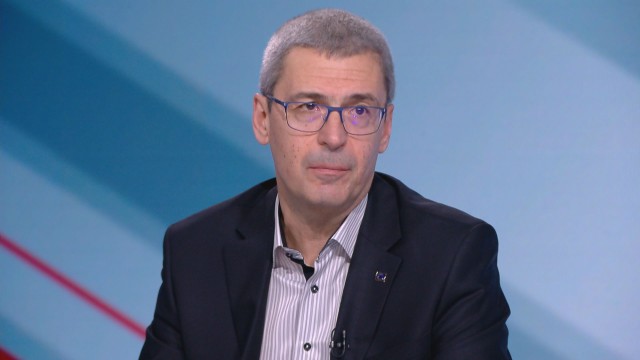 Проф. Илко Гетов: Отпадналостта и високата температура след ваксиниране са нормални