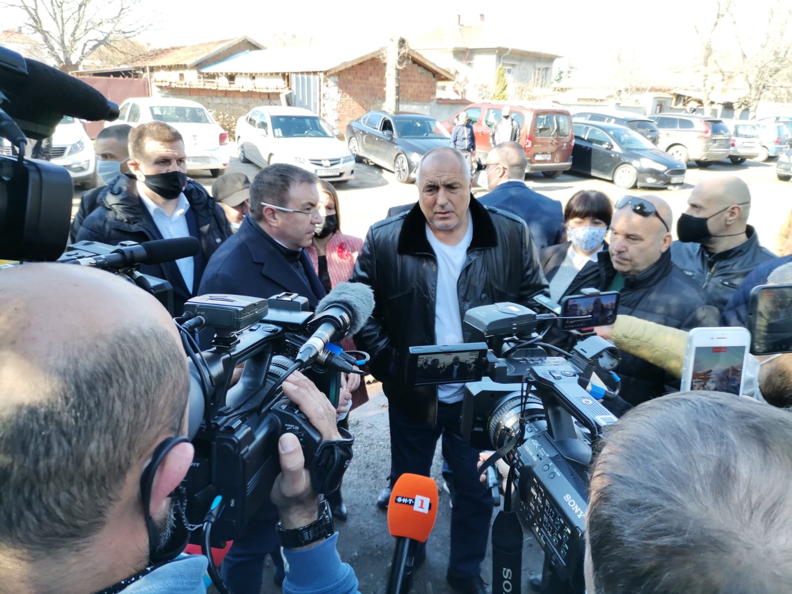 Премиерът: Ние управляваме по най-добрия начин пандемията, но тя не е свършила (ВИДЕО)