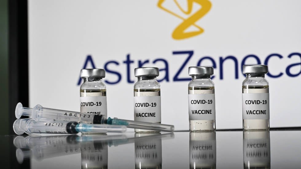 AstraZeneca ще достави два пъти по-малко ваксини от договореното за ЕС