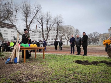 Започна строеж на дълбоководен тренировъчен басейн в Морското училище