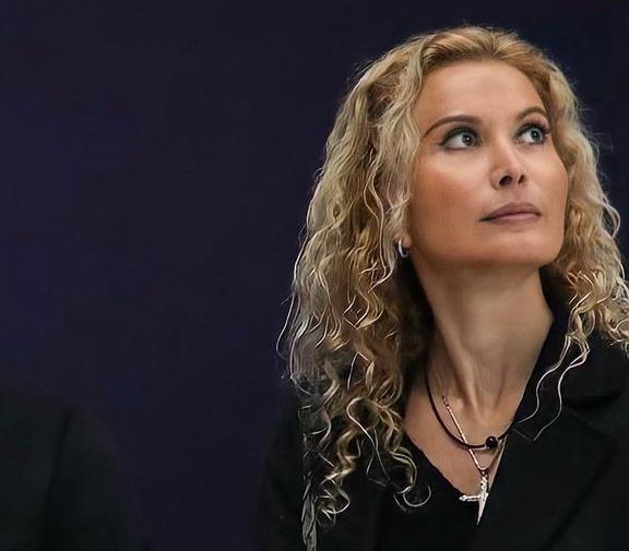Коя е най-известната рускиня днес и защо светът ѝ сваля шапка