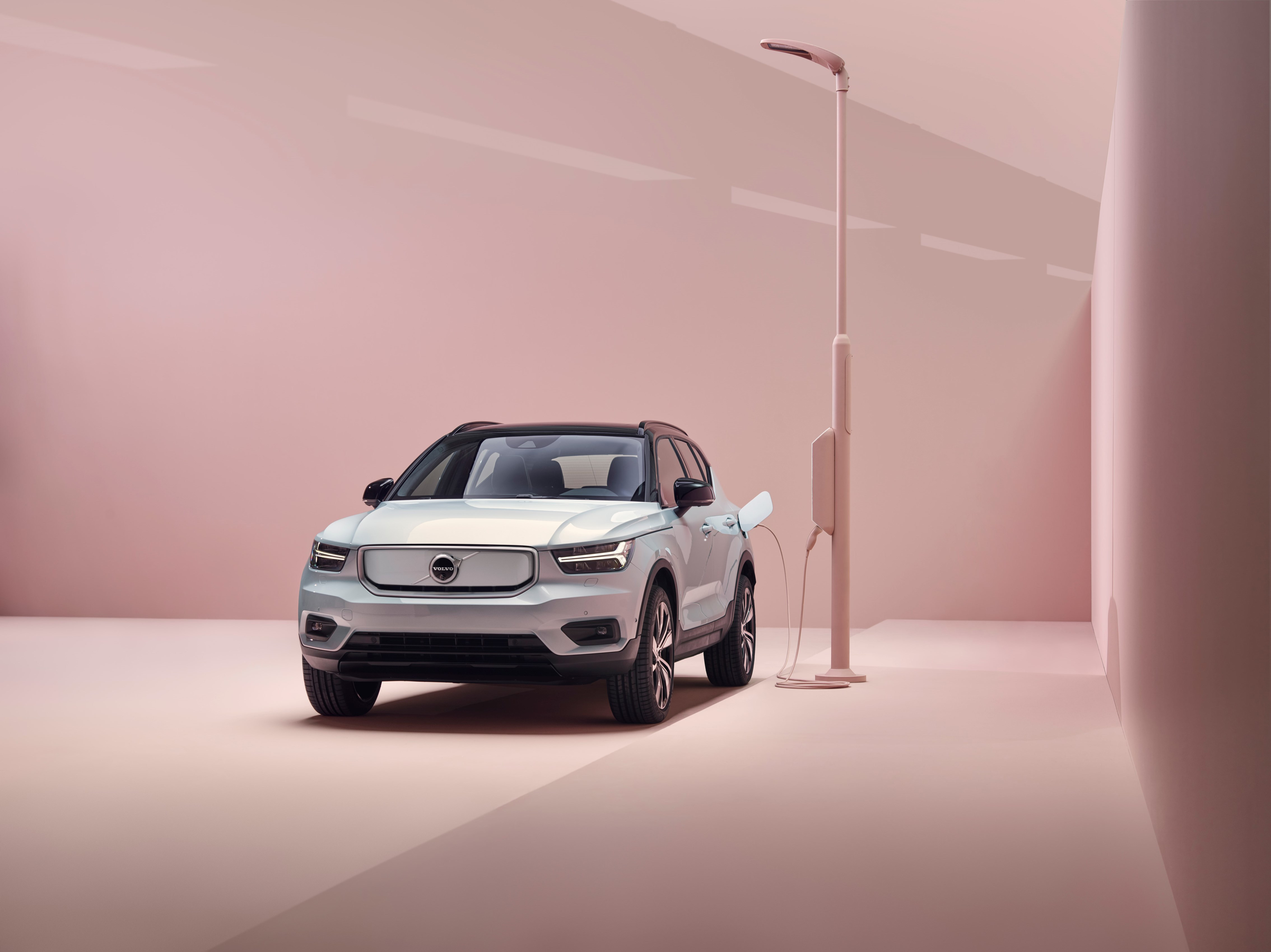 През 2030 г. Volvo - само на ток и онлайн