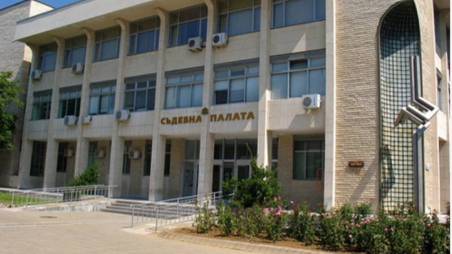 Оставиха в ареста педофил, блудствал с дете