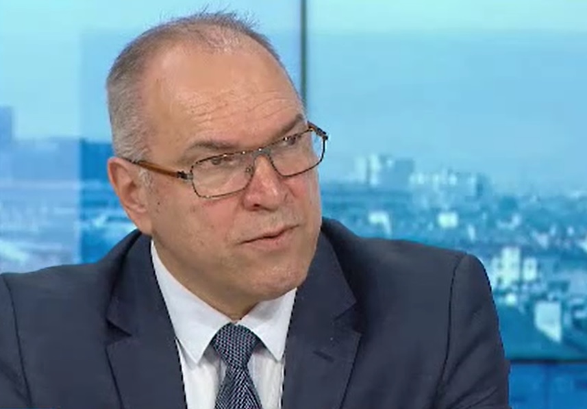 Проф. Борис Богов: От понеделник спират плановия прием и плановите операции във всички болници в червените зони в страната