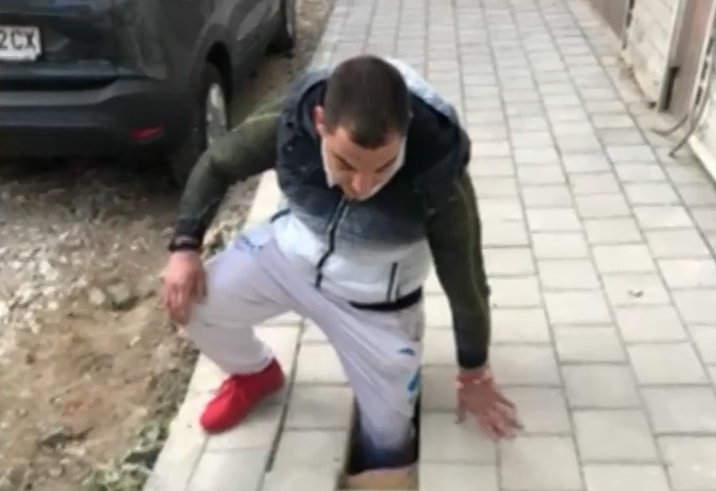 Мъж пропадна в наскоро ремонтиран тротоар в Пловдив