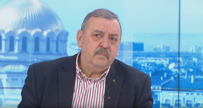 Проф. Кантарджиев: Преболедувалите може да се ваксинират с една доза през есента