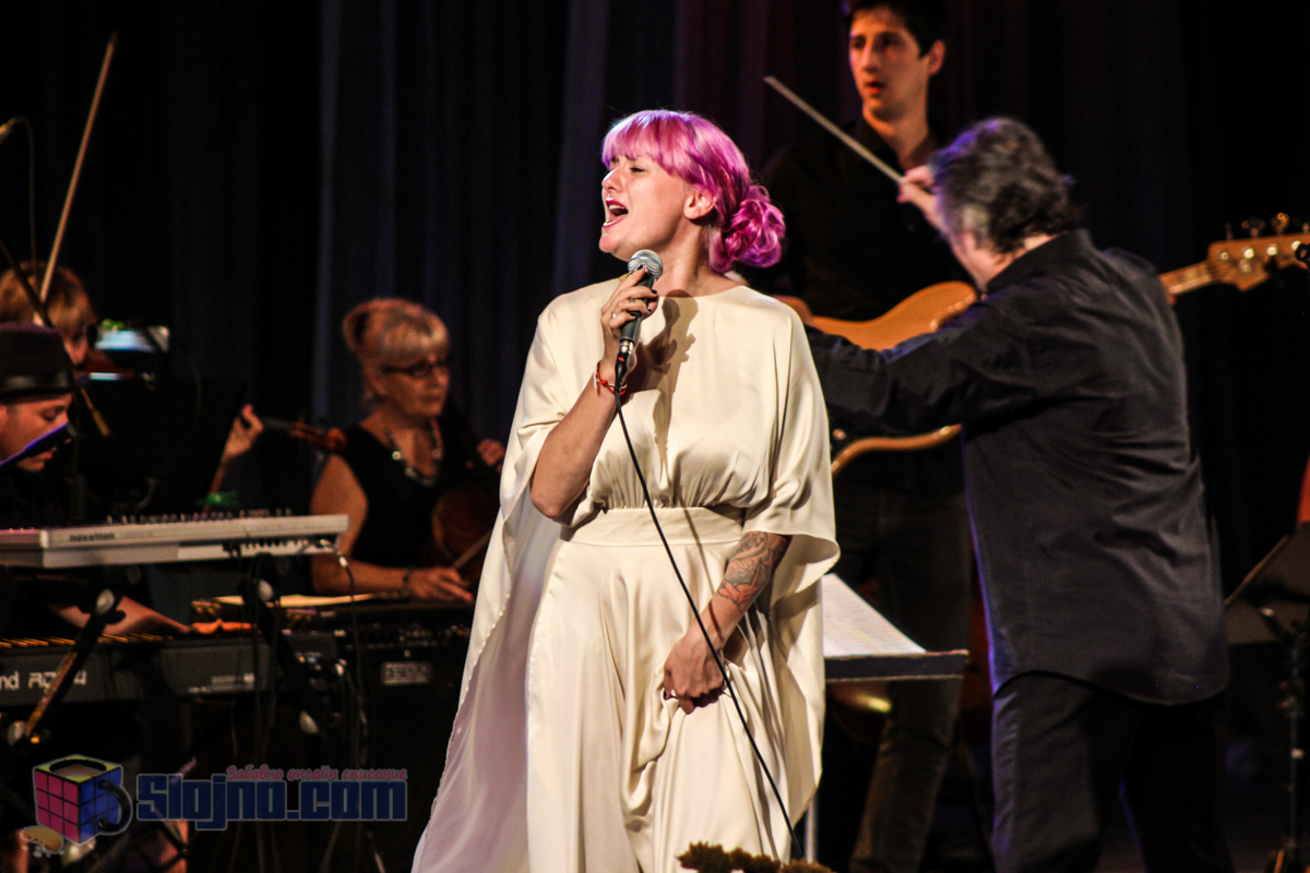 Щурец, мравка и пет заплати подаяние