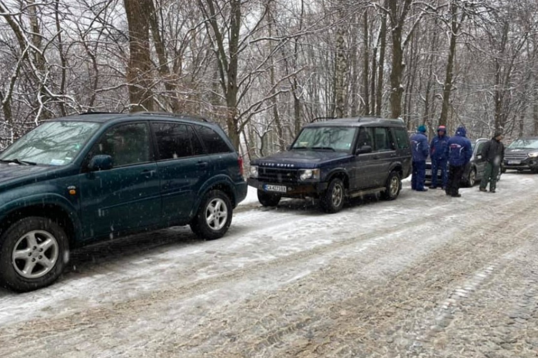 Затвориха пътя между Драгалевци и Алеко на Витоша заради силен снеговалеж