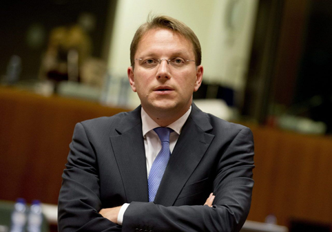 Оливер Вархели: Северна Македония изпълнява реформите на ЕС, но трябва да се разбере с България