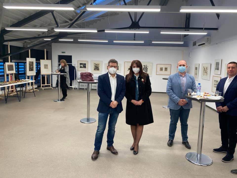 ГЕРБ: Инвестираме в образованието чрез ръст на заплатите и иновации