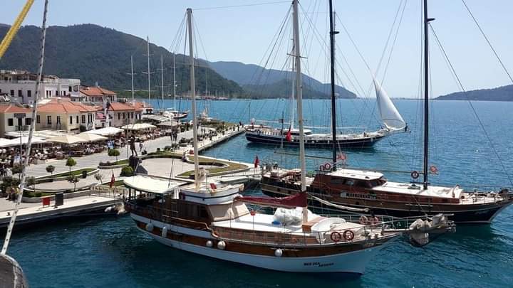 Турция стартира програма за ваксинация на служителите в туризма