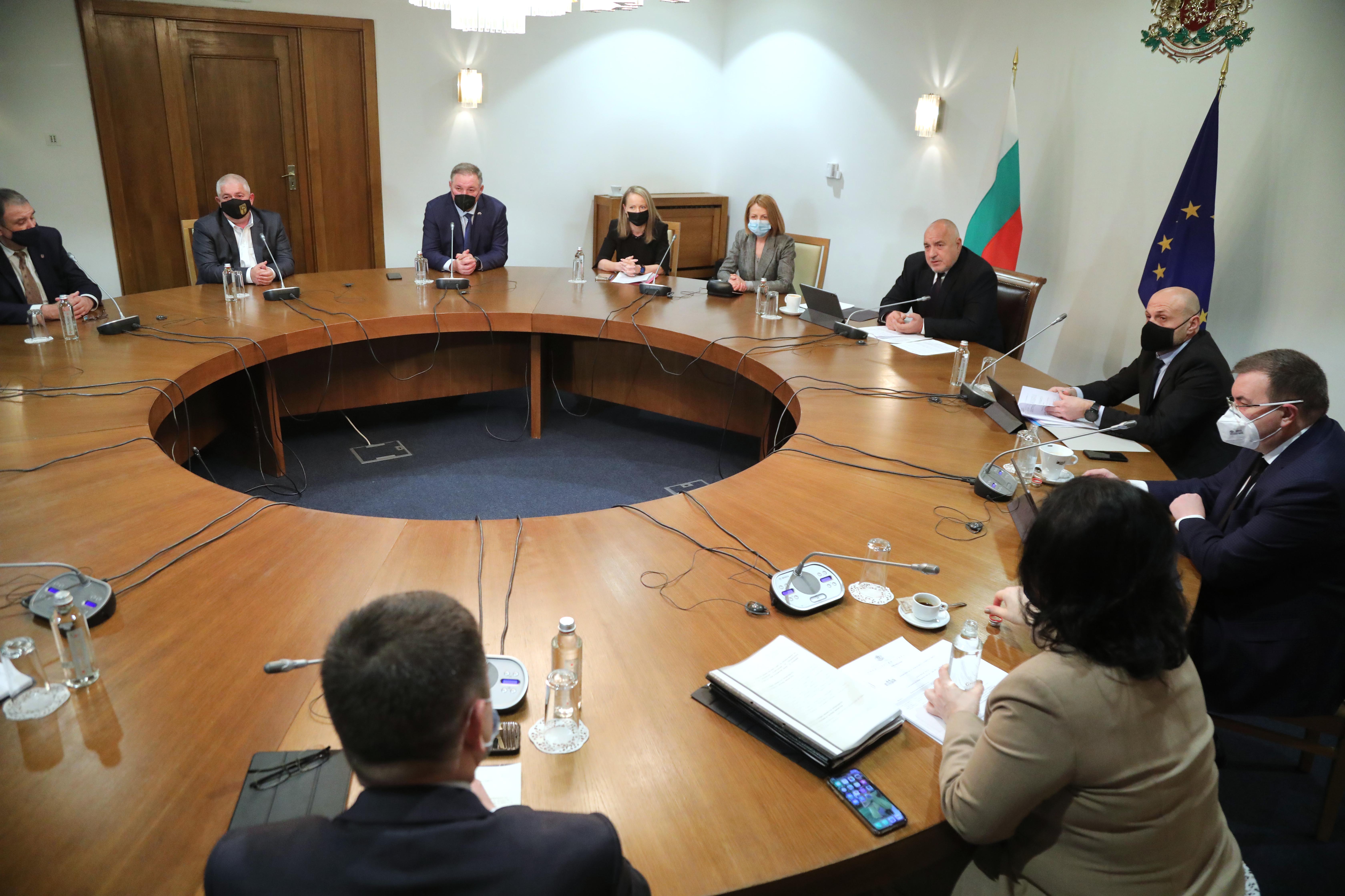 Борисов: Укрепете хубаво пътя Кричим - Девин, за да няма срутища като при предишни управления, които после ние да поправяме