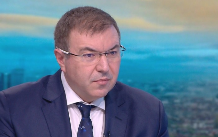 Проф. Ангелов: Аутопсията не показа връзка между ваксината и смъртния случай в Пловдив