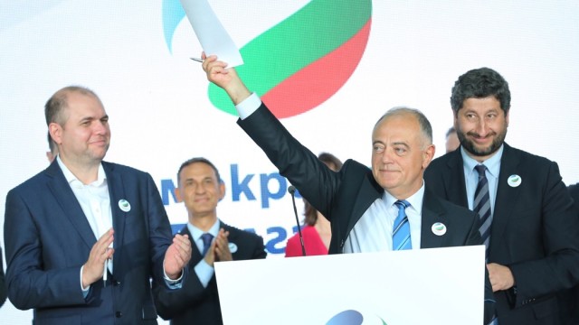 Как Да, България! изяде ДСБ