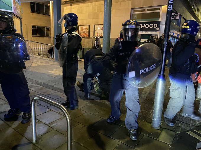 Арести при пореден протест в Бристол (ВИДЕО)
