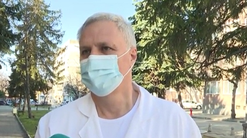 Шефът на болницата в Сливен: Третата вълна е по-масивна за цели семейства