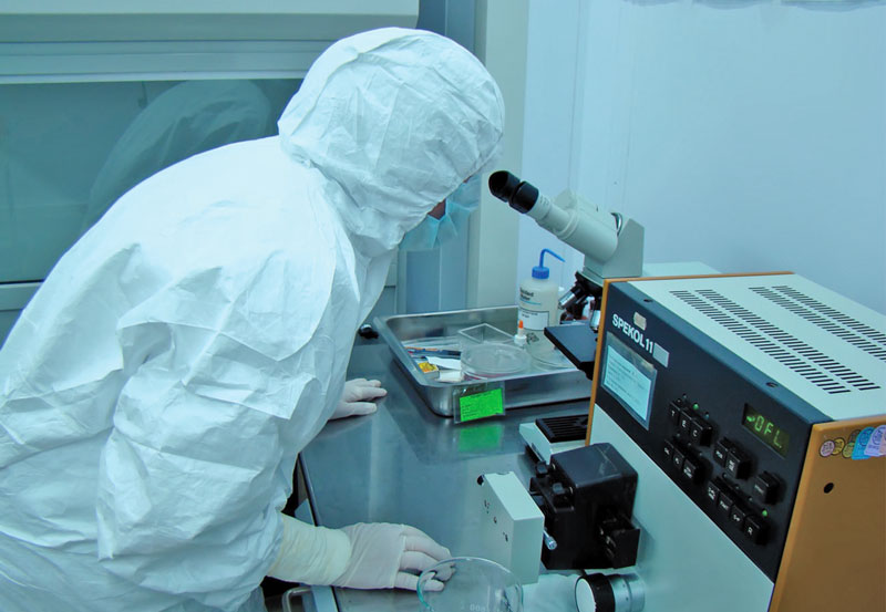 Правителството отпусна 3 100 000 лв. за научни изследвания, свързани с Covid-19