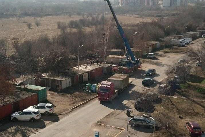 Махнаха над 200 незаконни гаражни клетки