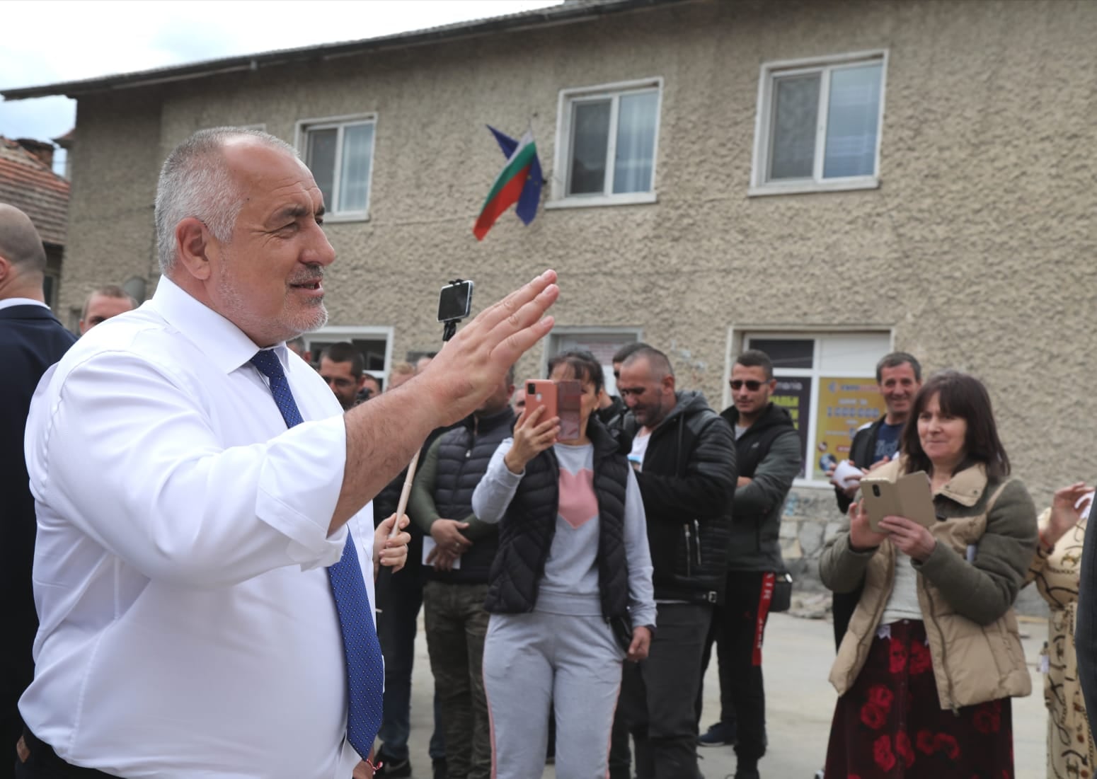 Премиерът от Пазарджишко: Етническа толерантност не се постига с всяване на страх и лъжи, а с работа и грижа (ВИДЕО)