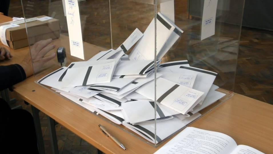 Изборните книжа от София отиват на 4 места след края на вота