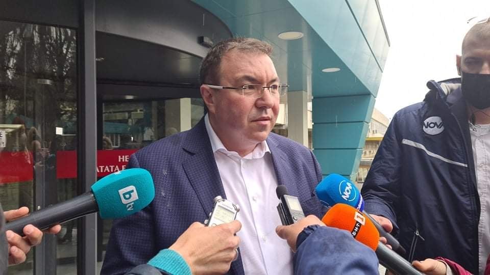 Здравният министър: Медиците ни вече имат колективен имунитет