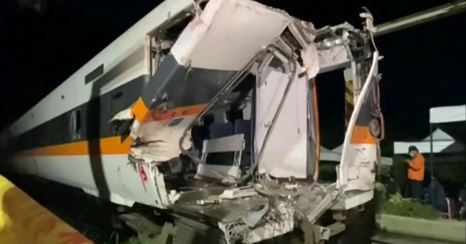 Тайванските ръководители ще дарят по една заплата на пострадалите в голямата жп катастрофа