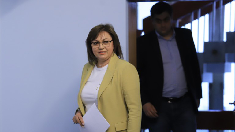 Социалисти ще махат Нинова с национална подписка