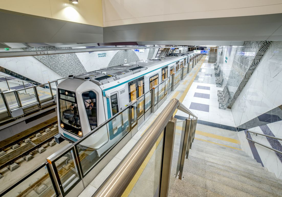 Автобуси заместват метрото по Линия 3
