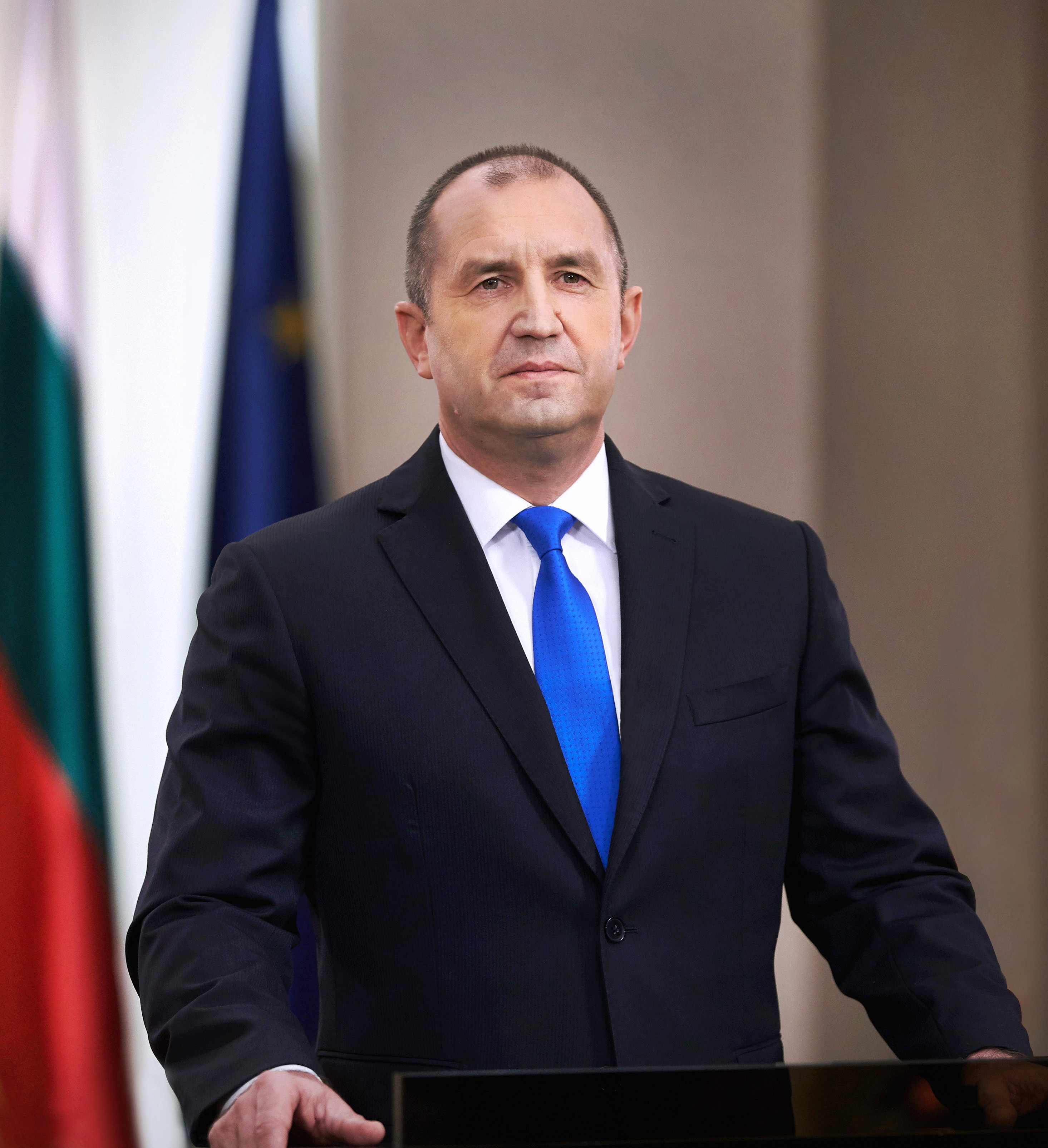 Румен Радев свиква парламента на 15 април