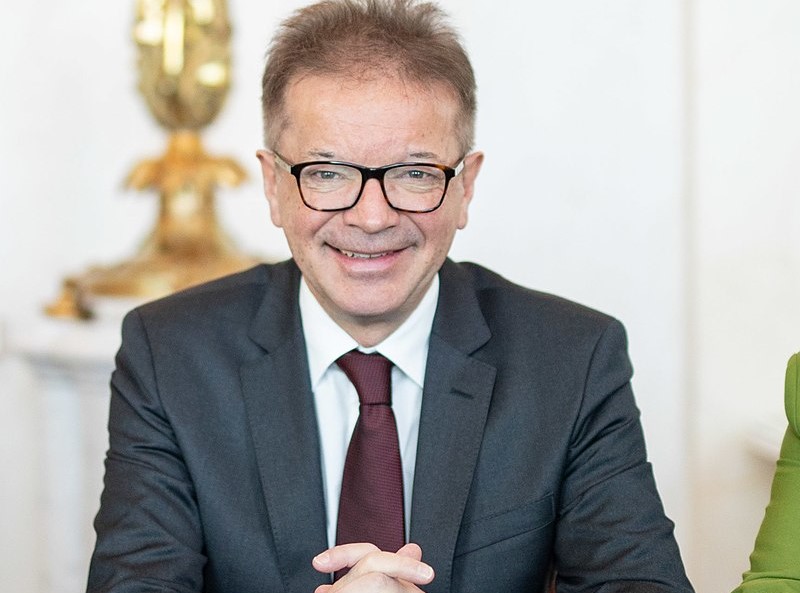 Австрийският здравен министър подаде оставка