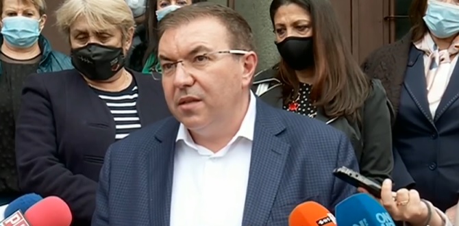 Костадин Ангелов: Ваксинираните с първа доза "АстраЗенека" могат спокойно да си сложат и втората (ВИДЕО)