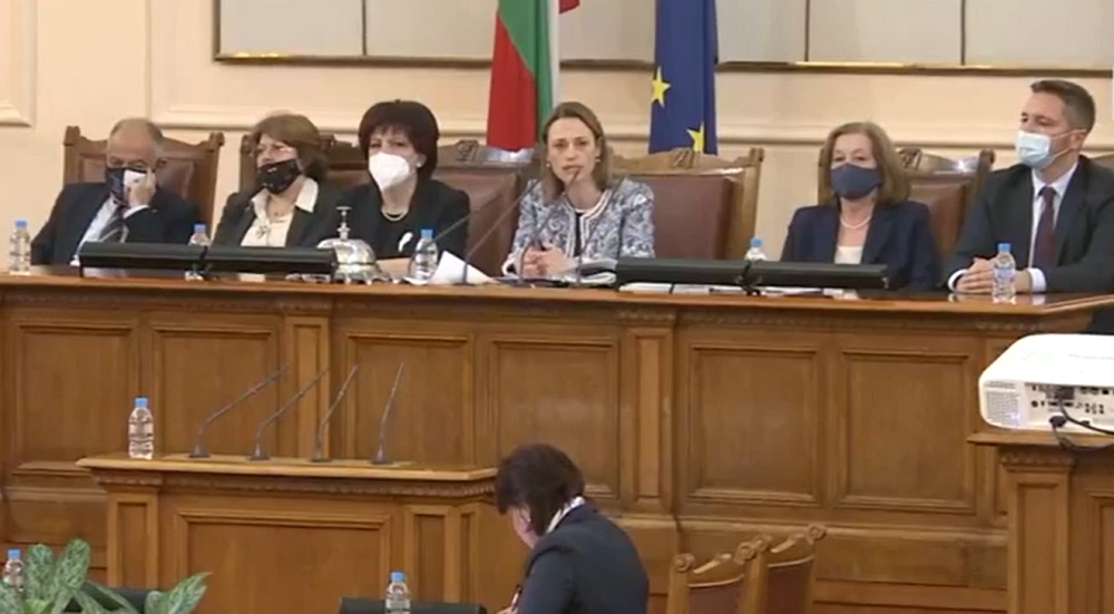 Избраха шестима зам.-председатели на 45-ото Народно събрание, Караянчева е сред тях