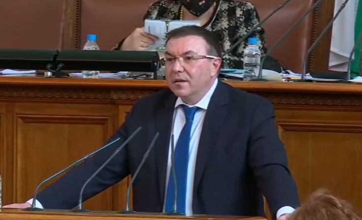 Костадин Ангелов: Депутатите говорят за здравето на българите, а не си носят маските правилно (ВИДЕО)