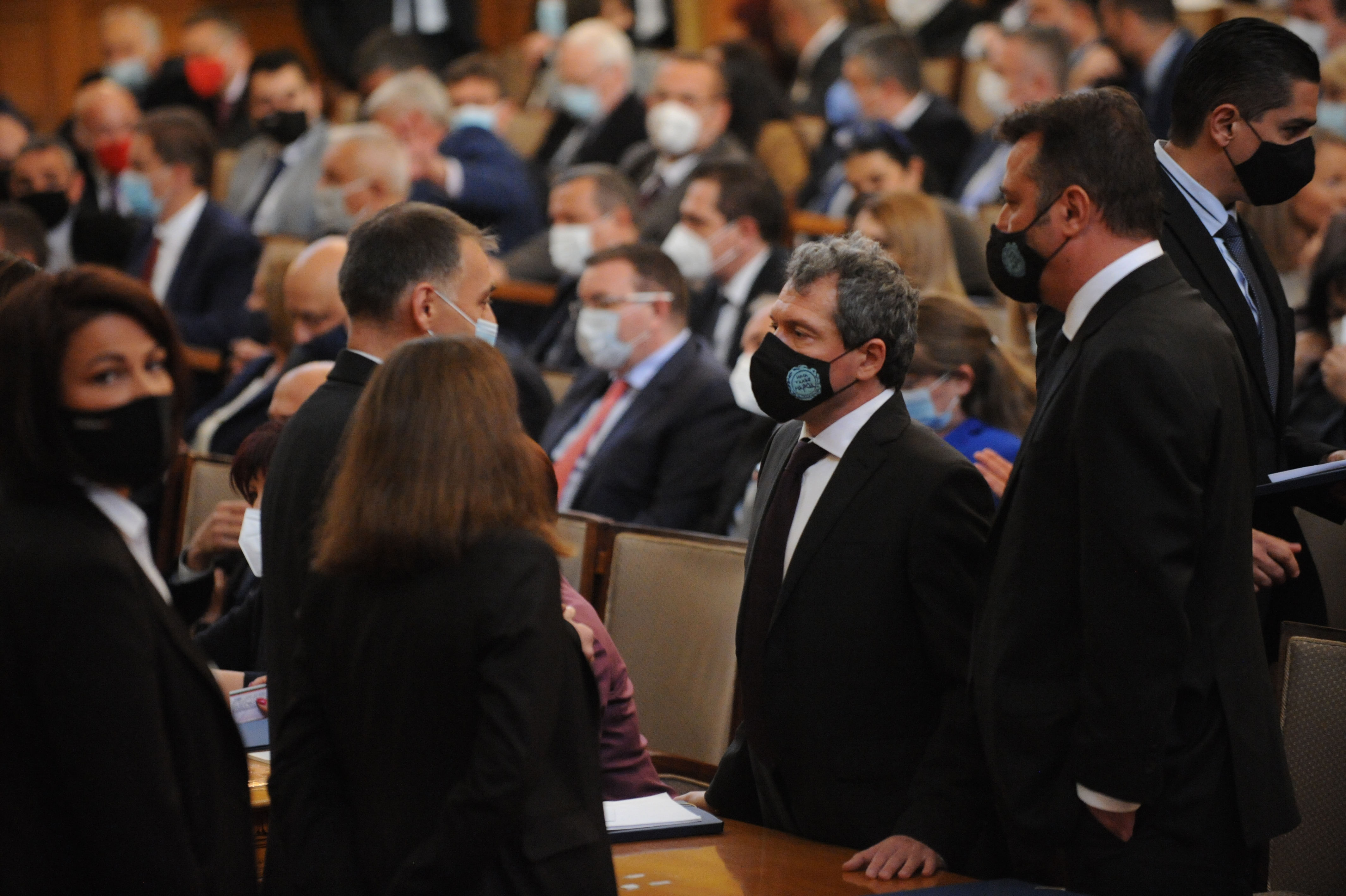 "Има такъв народ": Няма да се отзовем на поканата на ГЕРБ-СДС за преговори