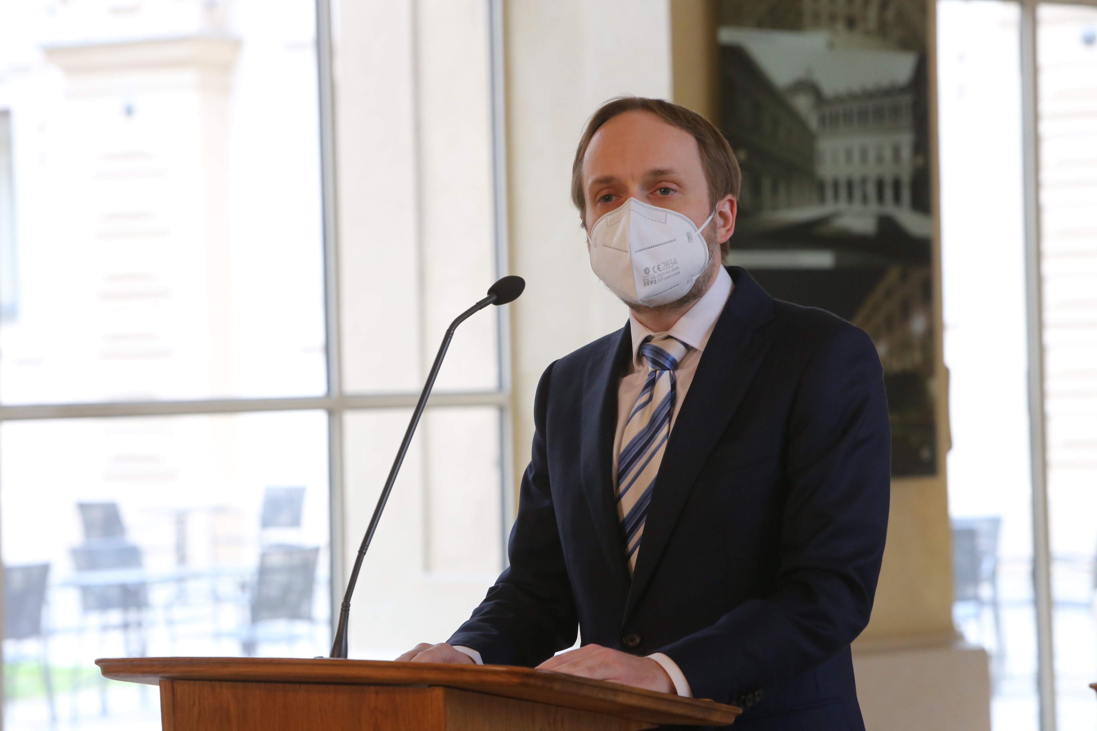 Прага: Броят на служителите в генералните консулства на Чехия в Русия няма да се променя