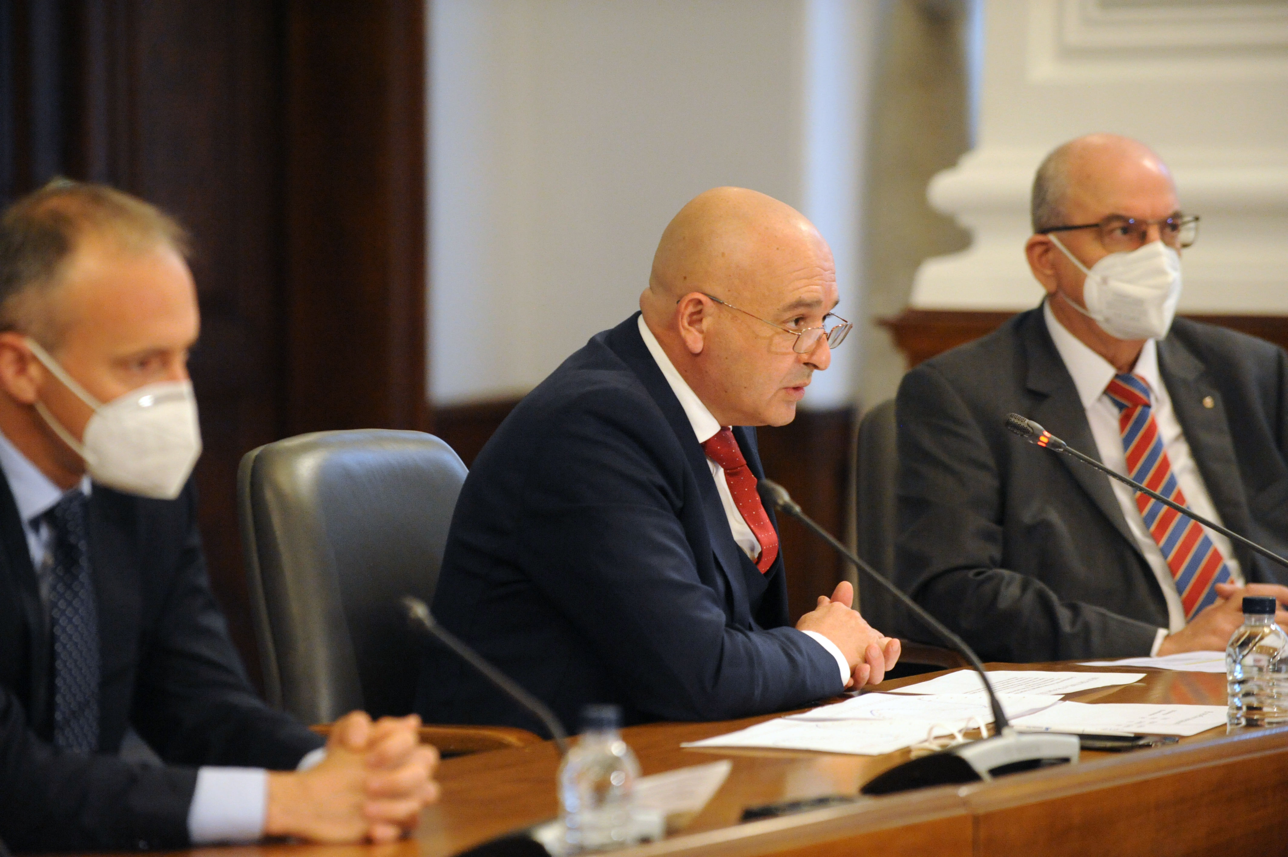 Ген. Мутафчийски: Намалява броят на хоспитализираните, но в големите болници все още не се усеща (ВИДЕО)