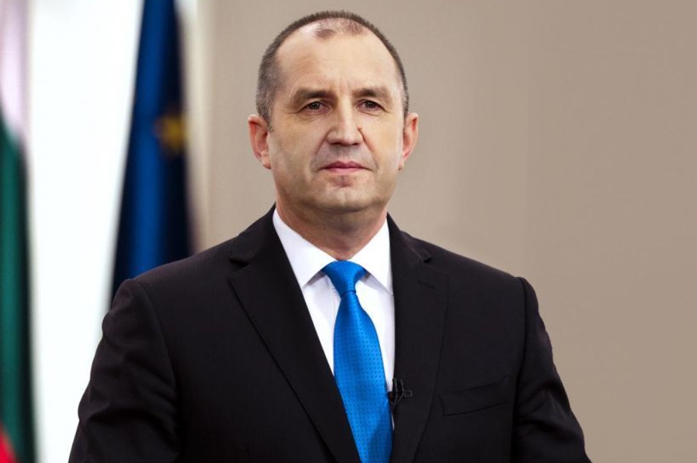 Президентът Радев връчва третия мандат на БСП