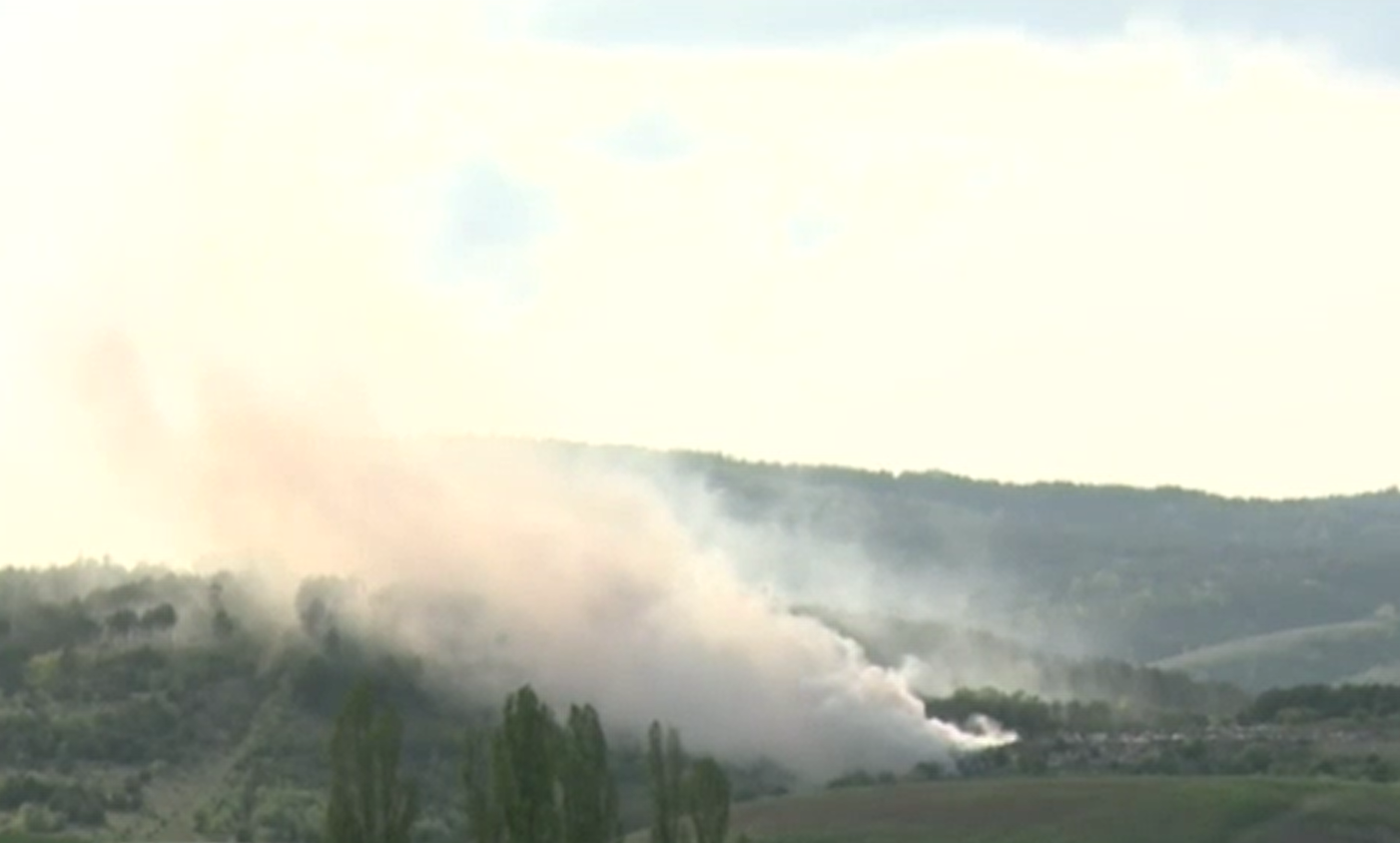 Пожар пламна в сметище край Кюстендил