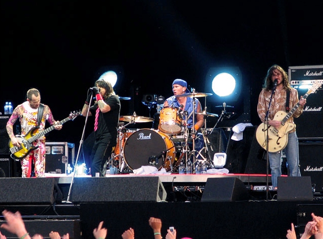 Red Hot Chili Peppers продават правата върху каталога си за 140 милиона долара